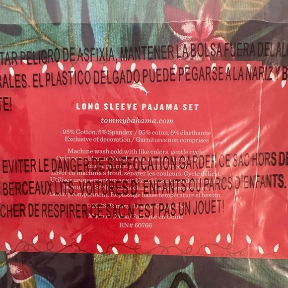 Tommy Bahama Long Sleeve Pajama Set - Picture 4 of 5